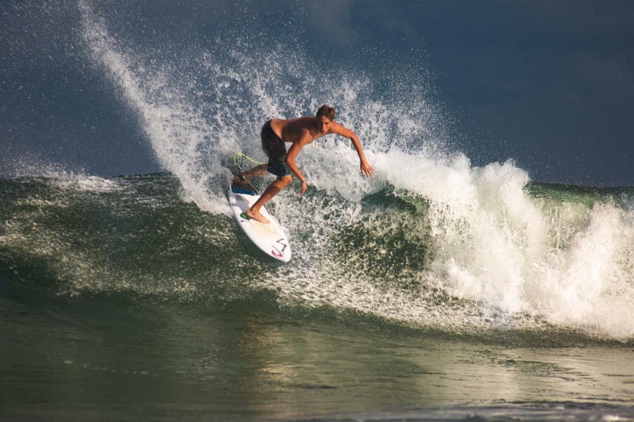 Отель The Spot Surfcamp Бискаррос Экстерьер фото